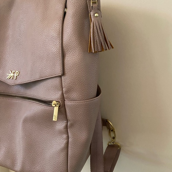 FRESHLY PICKED CLASSIC DIAPER BAG II BACKPACK FIG TAN COLOR - Picture 12 of 15